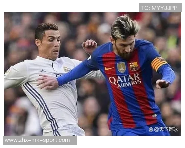 C罗在天下足球的辉煌历程与传奇瞬间回顾 C罗在天下足球的辉煌历程与传奇瞬间回顾