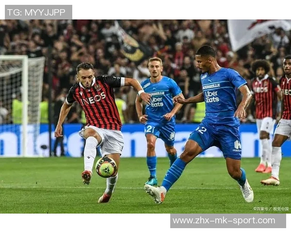 大巴黎迎战朗斯争夺法甲冠军宝座精彩对决引发球迷热情期待 大巴黎迎战朗斯争夺法甲冠军宝座精彩对决引发球迷热情期待